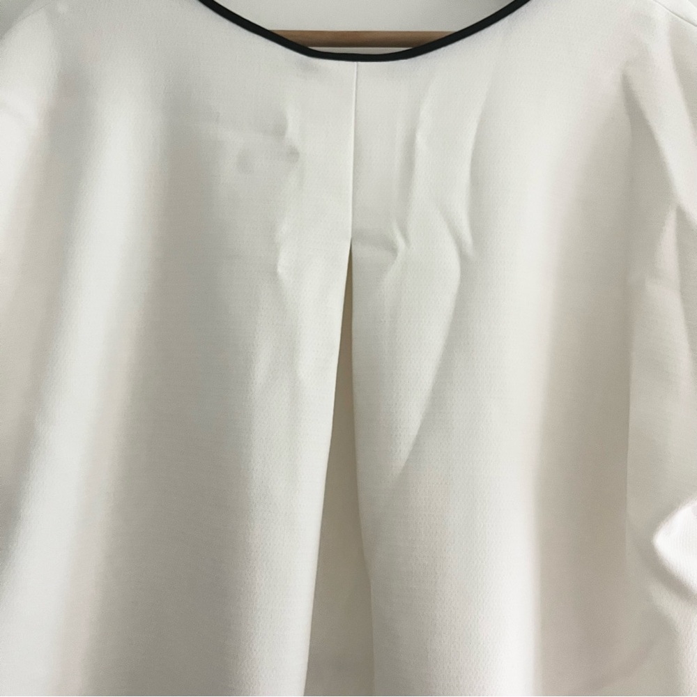 Abbey Glass Hi Lo Hem Blouse Women’s Large White or Cream w Black Trim Short Slv - Picture 8 of 8